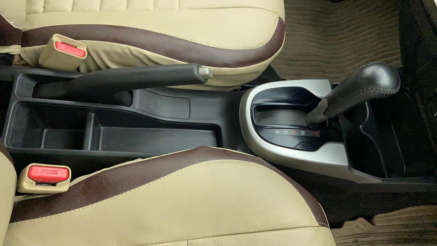 2015 Honda Jazz 1.2 V AT, Petrol, Automatic, 11,226 km, Gear Lever