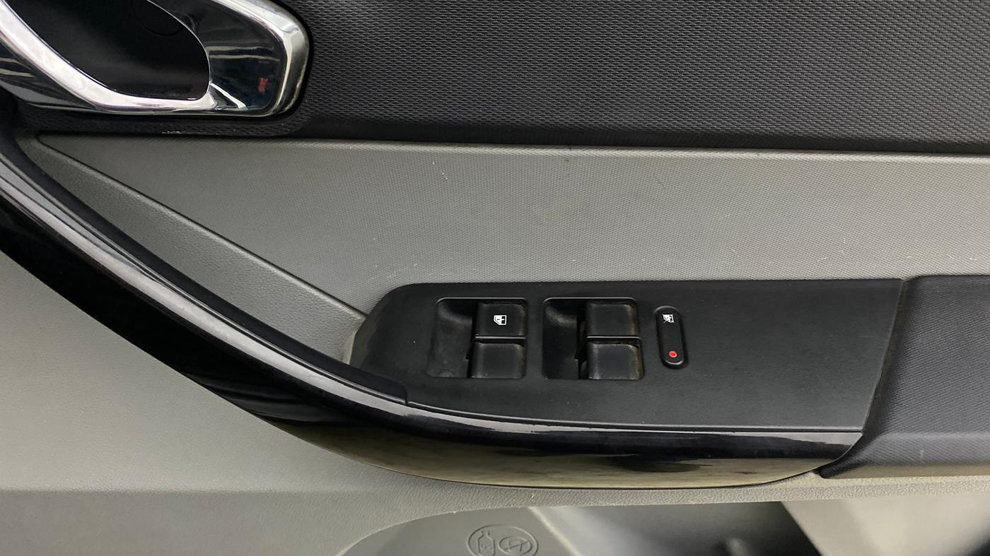 2020 Tata Tiago XZ PETROL, Petrol, Manual, 75,992 km, Driver Side Door Panels Control