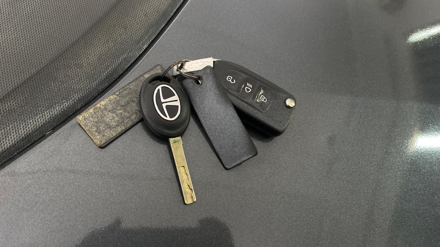 2020 Tata Tiago XZ PETROL, Petrol, Manual, 75,992 km, Key Close Up