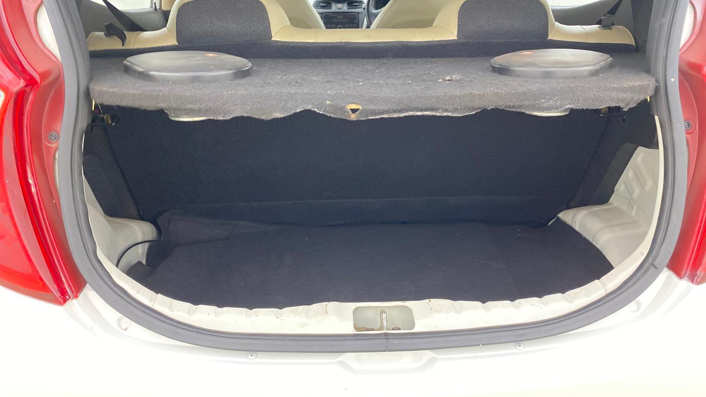 2018 Hyundai Eon ERA +, Petrol, Manual, 55,426 km, Boot Inside