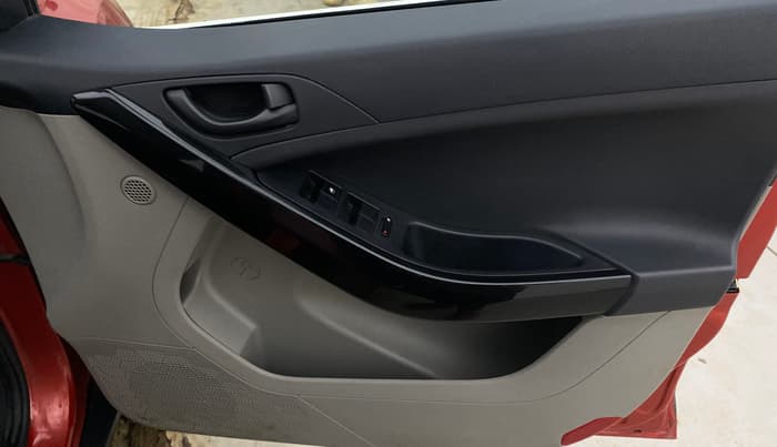 2019 Tata NEXON XM PETROL, Petrol, Manual, 43,429 km, Driver Side Door Panels Control