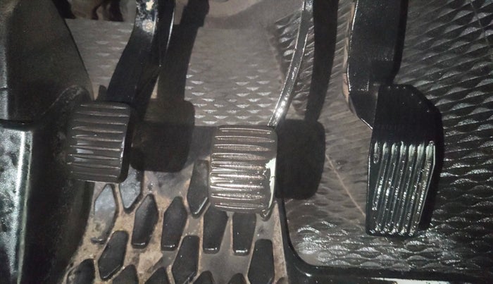 2018 Jeep Compass LONGITUDE (O) 2.0 DIESEL, Diesel, Manual, 1,00,310 km, Pedals