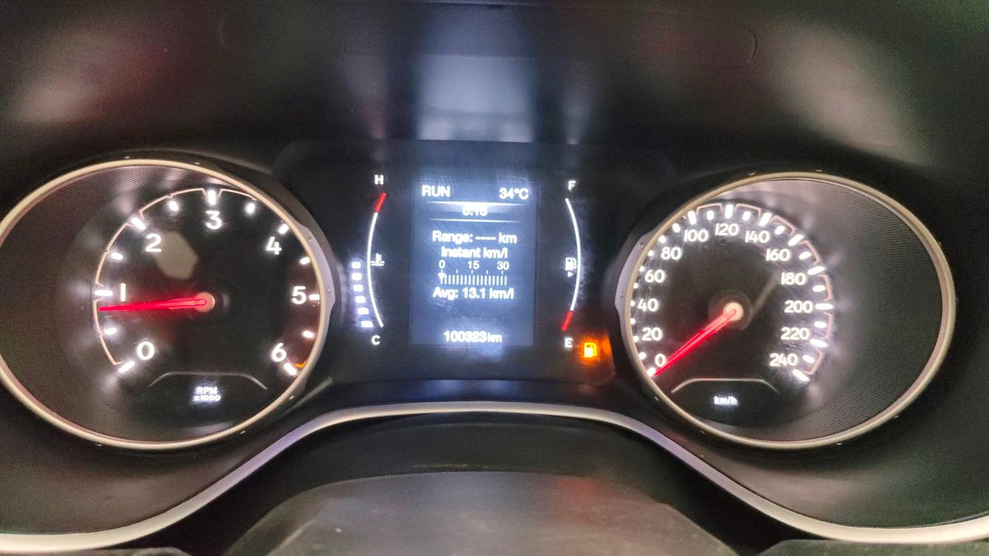 2018 Jeep Compass LONGITUDE (O) 2.0 DIESEL, Diesel, Manual, 1,00,310 km, Odometer Image