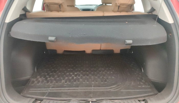 2018 Jeep Compass LONGITUDE (O) 2.0 DIESEL, Diesel, Manual, 1,00,310 km, Boot Inside