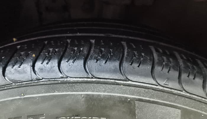 2021 Hyundai VENUE SX PLUS 1.0 TURBO DCT, Petrol, Automatic, 61,395 km, Left Front Tyre Tread