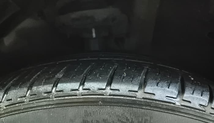 2021 Hyundai VENUE SX PLUS 1.0 TURBO DCT, Petrol, Automatic, 61,395 km, Right Front Tyre Tread