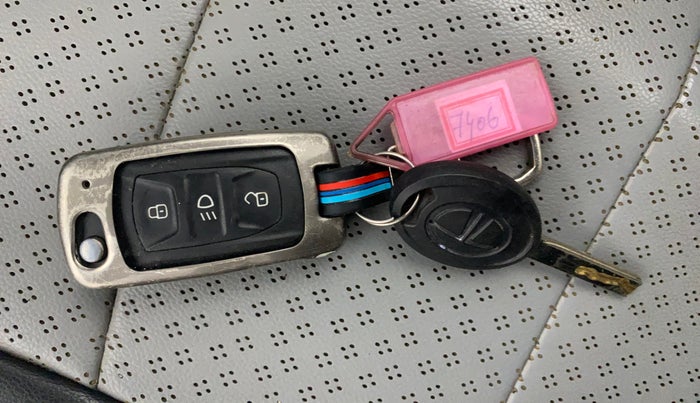 2021 Tata Tiago XZ PLUS PETROL, Petrol, Manual, 91,487 km, Key Close Up