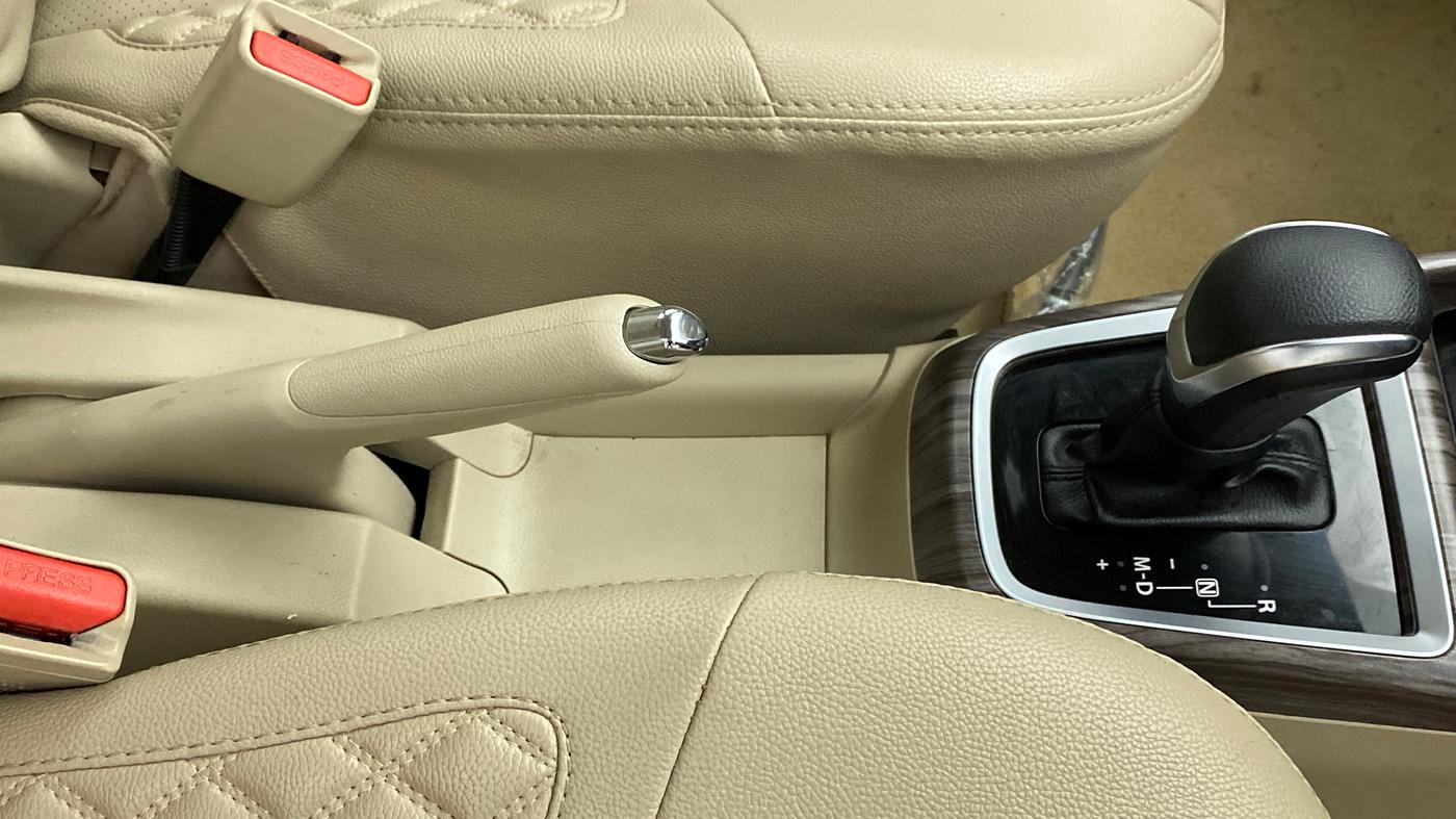 2020 Maruti Dzire ZXI Plus AMT, Petrol, Automatic, 25,928 km, Gear Lever