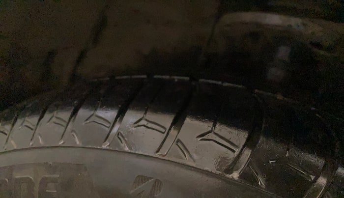 2016 Toyota Corolla Altis G CVT PETROL, Petrol, Automatic, 99,362 km, Left Front Tyre Tread