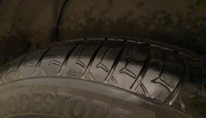 2016 Toyota Corolla Altis G CVT PETROL, Petrol, Automatic, 99,362 km, Left Rear Tyre Tread