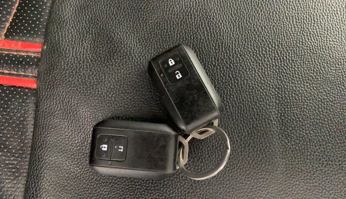 2020 Maruti Baleno ZETA PETROL 1.2, Petrol, Manual, 26,737 km, Key Close Up