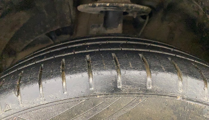 2020 Maruti Baleno ZETA PETROL 1.2, Petrol, Manual, 26,737 km, Left Front Tyre Tread