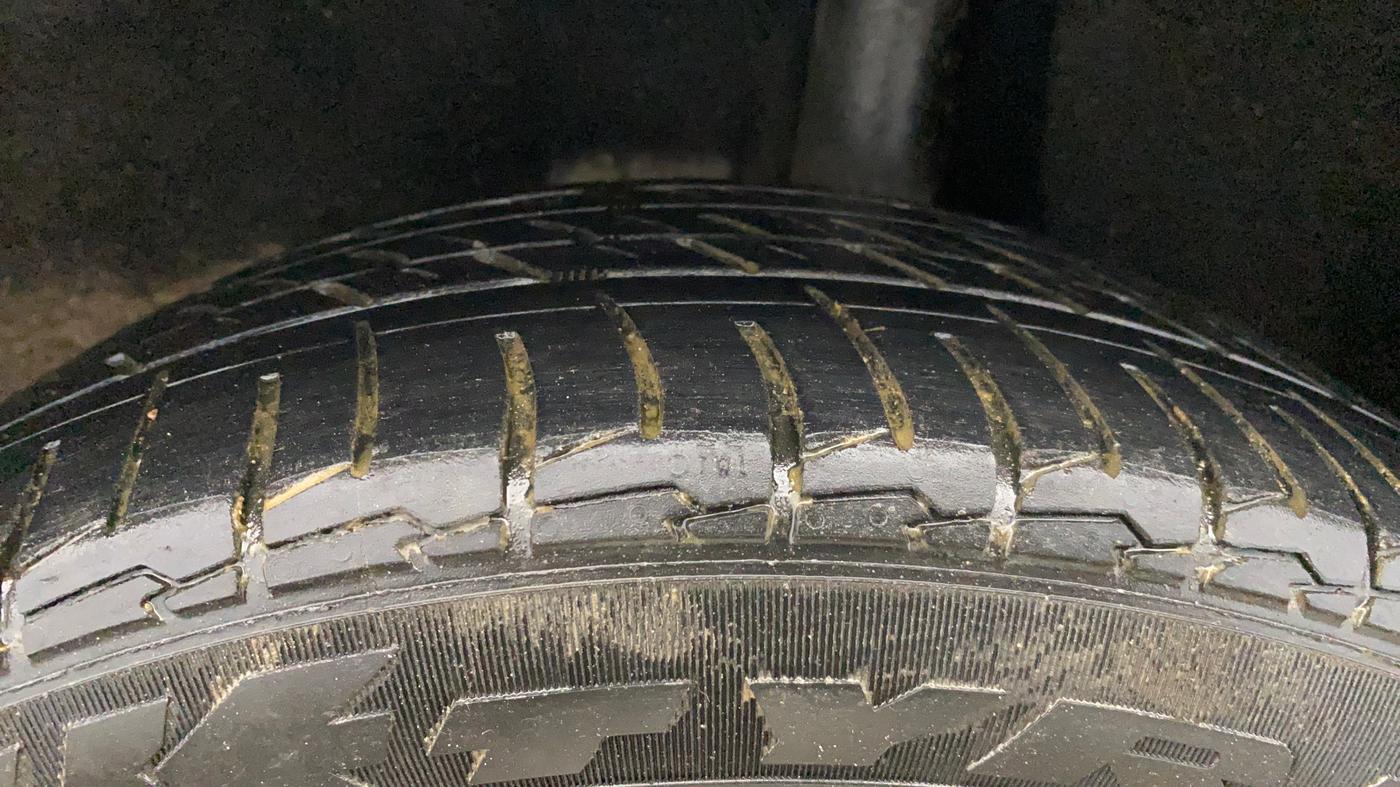2020 Maruti Baleno ZETA PETROL 1.2, Petrol, Manual, 26,737 km, Left Rear Tyre Tread