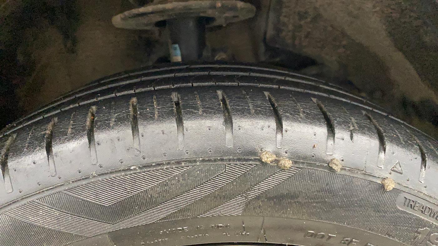 2020 Maruti Baleno ZETA PETROL 1.2, Petrol, Manual, 26,737 km, Right Front Tyre Tread