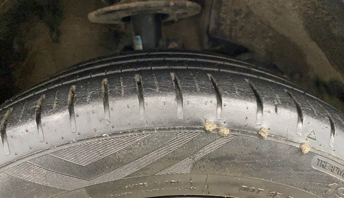 2020 Maruti Baleno ZETA PETROL 1.2, Petrol, Manual, 26,737 km, Right Front Tyre Tread