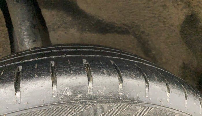 2020 Maruti Baleno ZETA PETROL 1.2, Petrol, Manual, 26,737 km, Right Rear Tyre Tread