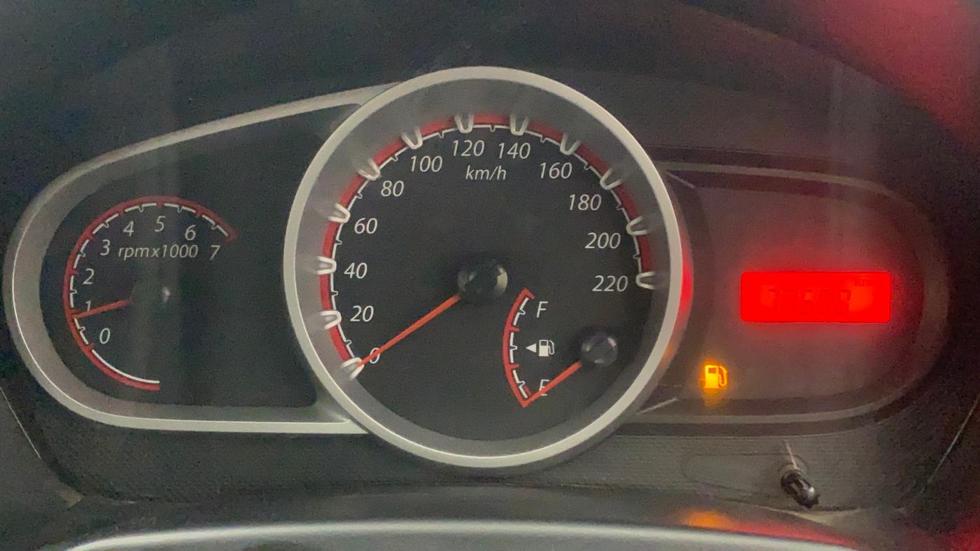 2015 Ford Figo TITANIUM 1.2 PETROL, Petrol, Manual, 80,119 km, Odometer Image