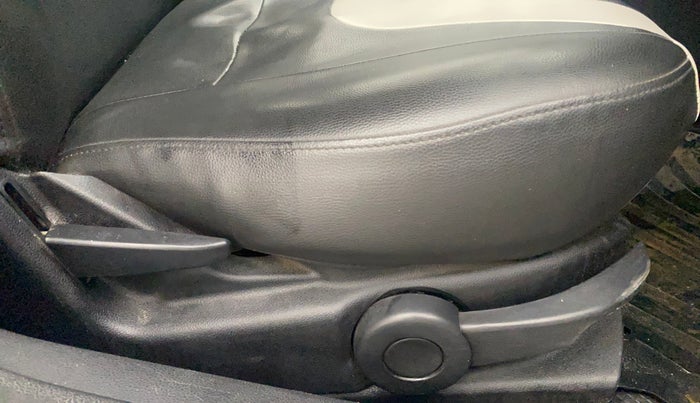 2015 Ford Figo TITANIUM 1.2 PETROL, Petrol, Manual, 77,456 km, Driver Side Adjustment Panel