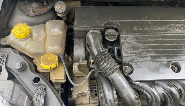 2015 Ford Figo TITANIUM 1.2 PETROL, Petrol, Manual, 77,456 km, Engine View - Right