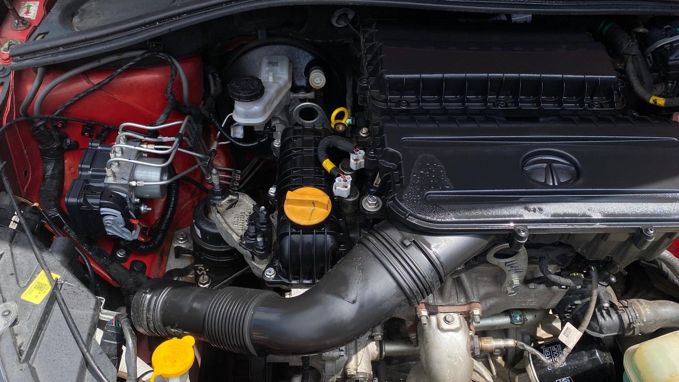 2022 Tata Tiago XZA PLUS PETROL, Petrol, Automatic, 45,968 km, Engine View - Right