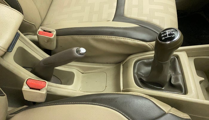 2019 Maruti Ertiga ZXI+ SHVS, Petrol, Manual, 55,673 km, Gear Lever