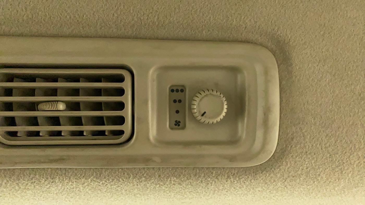 2019 Maruti Ertiga ZXI+ SHVS, Petrol, Manual, 55,673 km, Rear AC Temperature Control