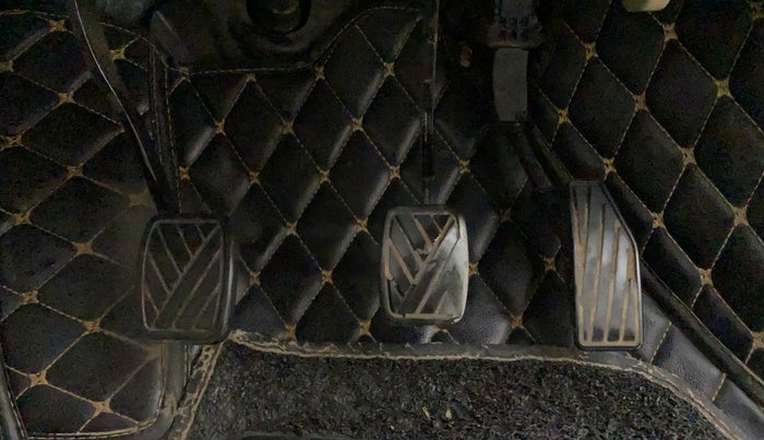 2019 Maruti Ertiga ZXI+ SHVS, Petrol, Manual, 55,673 km, Pedals