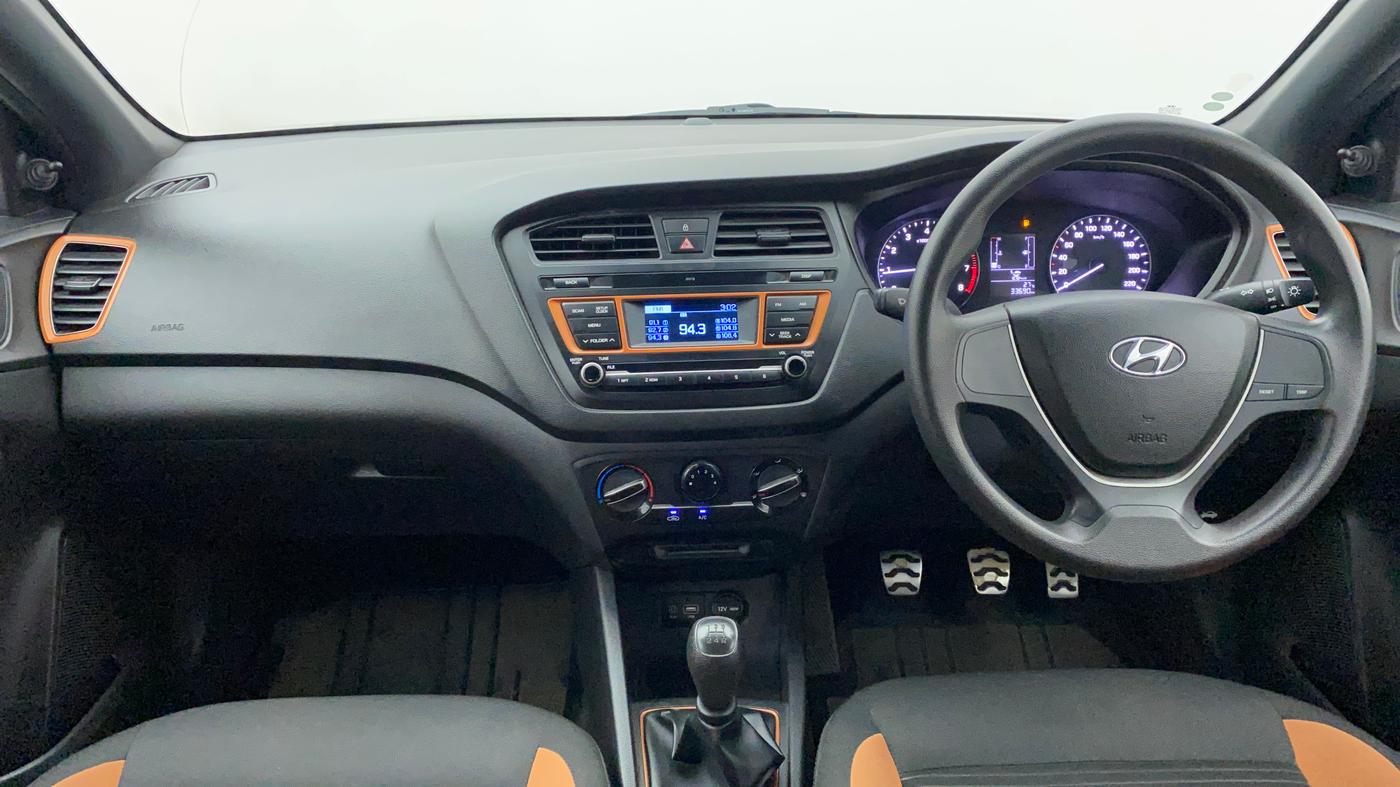 2017 Hyundai i20 Active 1.2 BASE, Petrol, Manual, 33,689 km, Dashboard