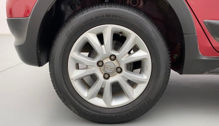 2017 Hyundai i20 Active 1.2 BASE, Petrol, Manual, 33,689 km, Right Rear Wheel