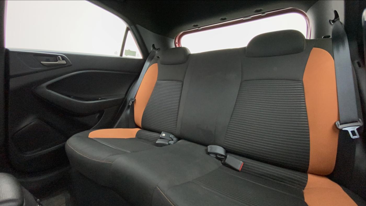 2017 Hyundai i20 Active 1.2 BASE, Petrol, Manual, 33,689 km, Right Side Rear Door Cabin