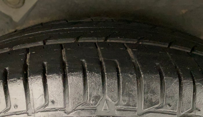 2012 Hyundai i10 ERA 1.1, Petrol, Manual, 38,256 km, Right Rear Tyre Tread