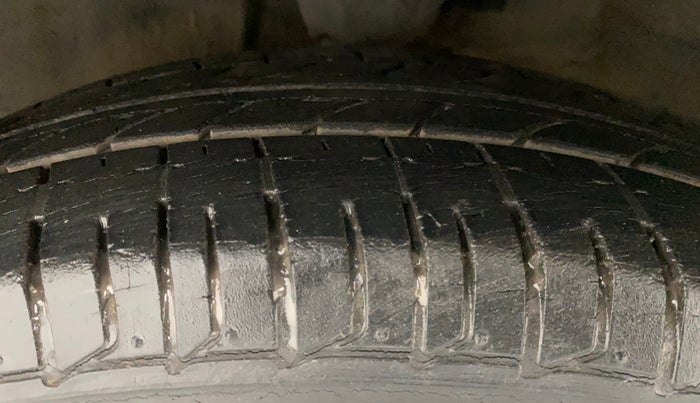 2012 Hyundai i10 ERA 1.1, Petrol, Manual, 38,256 km, Left Front Tyre Tread