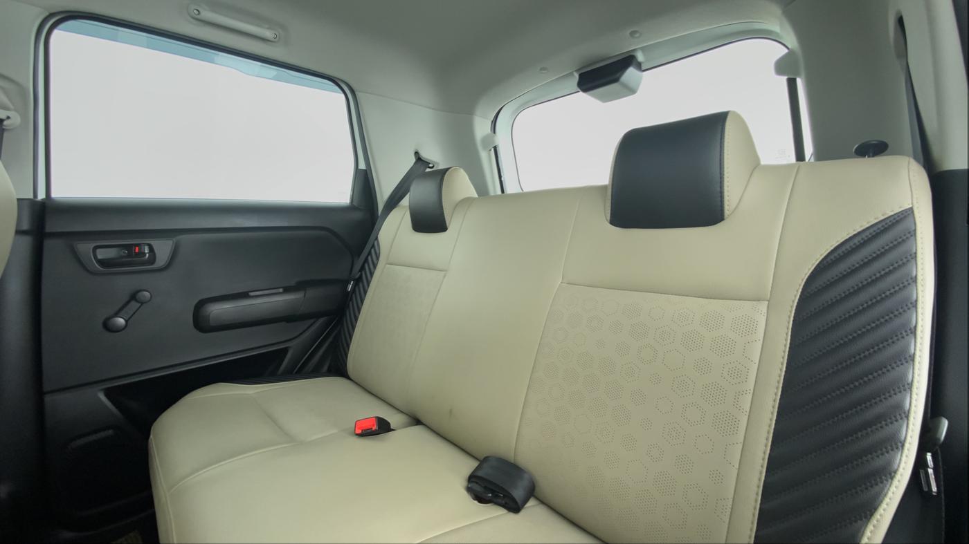2022 Maruti New Wagon-R 1.0 LXI (O), Petrol, Manual, 8,893 km, Right Side Rear Door Cabin