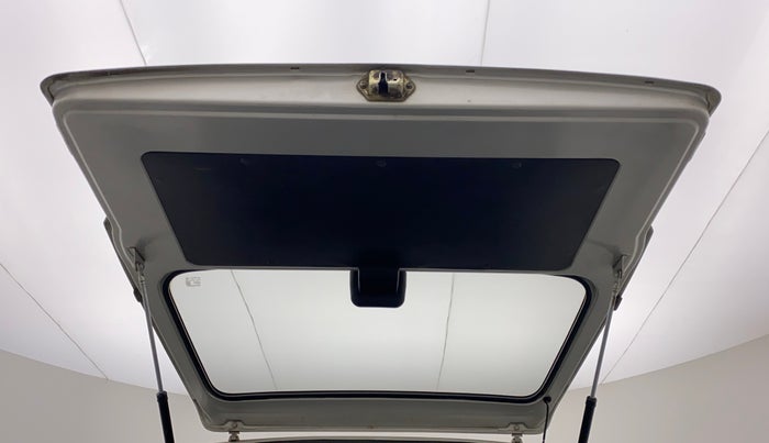 2011 Maruti Omni 5 STR, Petrol, Manual, 23,159 km, Boot Door Open