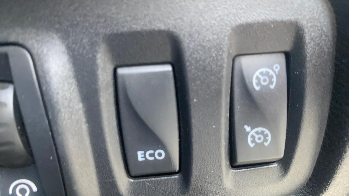 2019 Nissan Kicks XV PREMIUM O DUAL TONE DIESEL, Diesel, Manual, 98,840 km, Adaptive Cruise Control
