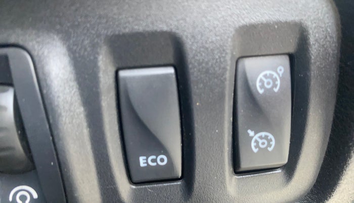 2019 Nissan Kicks XV PREMIUM O DUAL TONE DIESEL, Diesel, Manual, 98,840 km, Adaptive Cruise Control