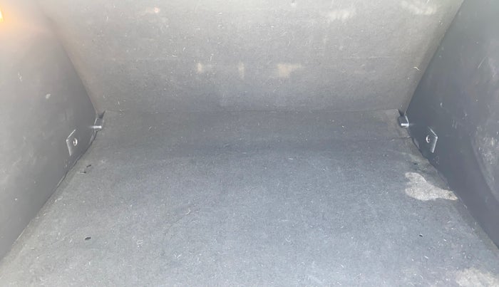 2019 Nissan Kicks XV PREMIUM O DUAL TONE DIESEL, Diesel, Manual, 98,840 km, Boot Inside