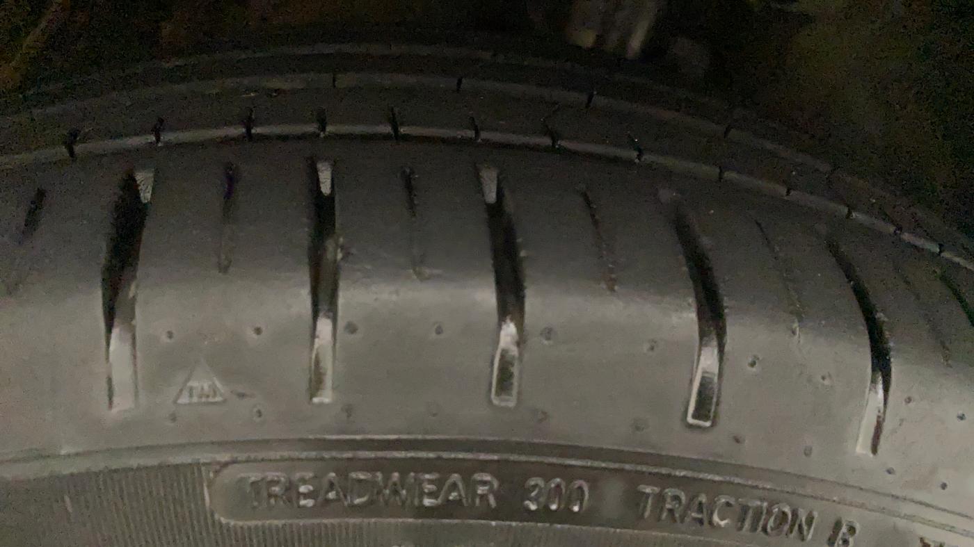 2021 Maruti Baleno ZETA CVT PETROL 1.2, Petrol, Automatic, 27,866 km, Right Rear Tyre Tread