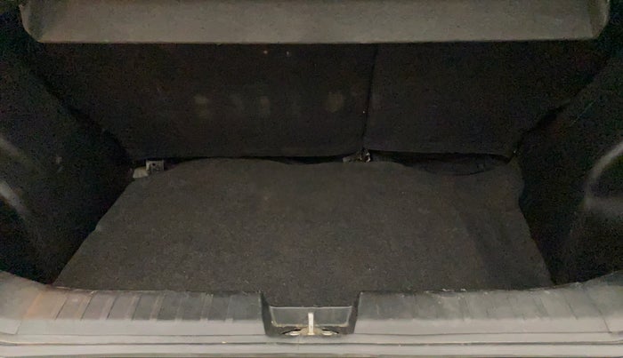 2021 Maruti Baleno ZETA CVT PETROL 1.2, Petrol, Automatic, 27,866 km, Boot Inside