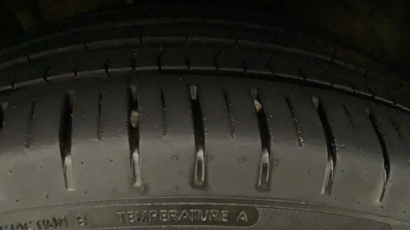 2021 Maruti Baleno ZETA CVT PETROL 1.2, Petrol, Automatic, 27,866 km, Right Front Tyre Tread