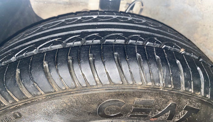 2016 Hyundai Elite i20 SPORTZ 1.2, Petrol, Manual, 55,094 km, Left Front Tyre Tread