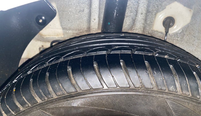 2016 Hyundai Elite i20 SPORTZ 1.2, Petrol, Manual, 55,094 km, Right Rear Tyre Tread