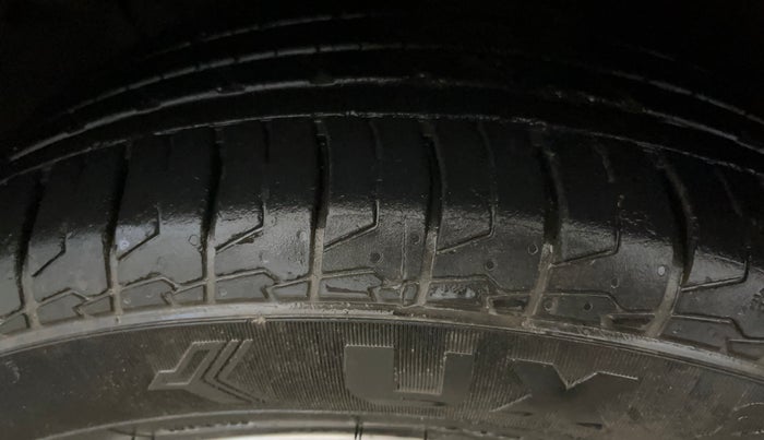 2017 Hyundai Creta SX PLUS AT 1.6 PETROL, Petrol, Automatic, 69,476 km, Left Front Tyre Tread