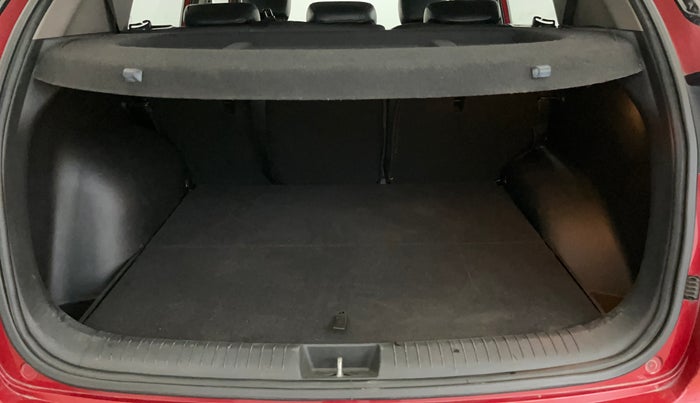2017 Hyundai Creta SX PLUS AT 1.6 PETROL, Petrol, Automatic, 69,476 km, Boot Inside