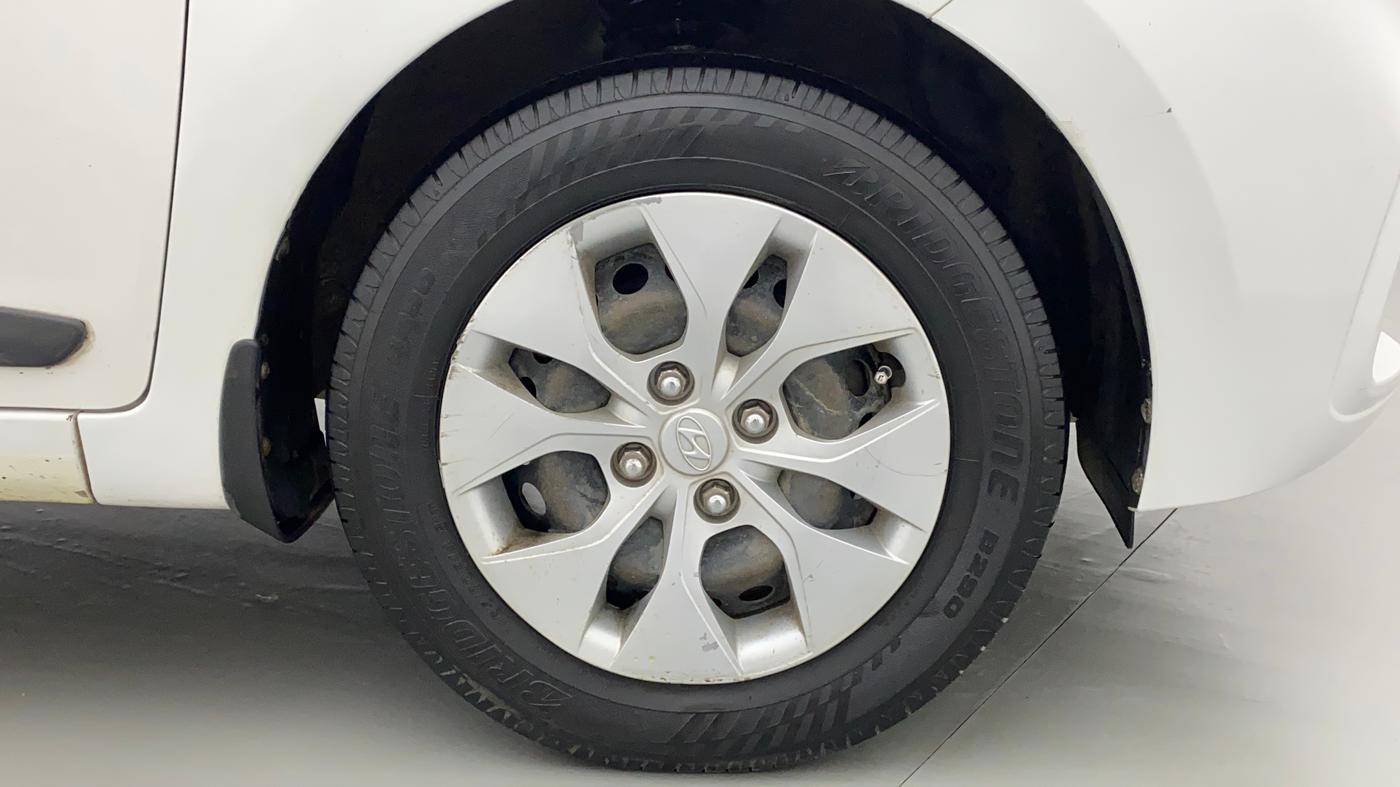 2018 Hyundai Xcent S 1.2, CNG, Manual, 1,03,344 km, Right Front Wheel
