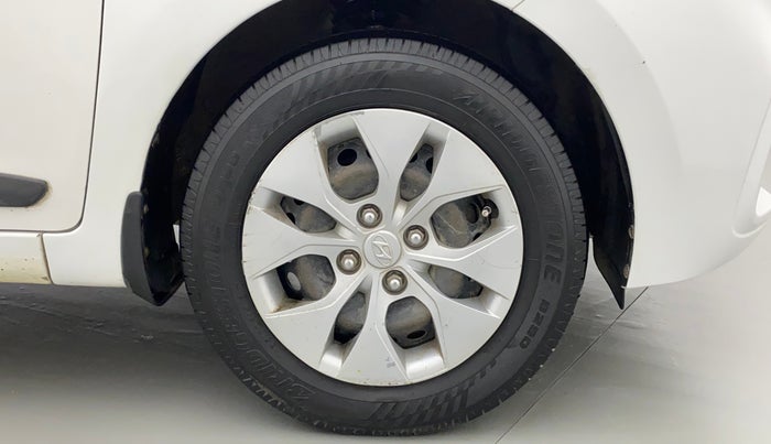 2018 Hyundai Xcent S 1.2, CNG, Manual, 1,03,344 km, Right Front Wheel