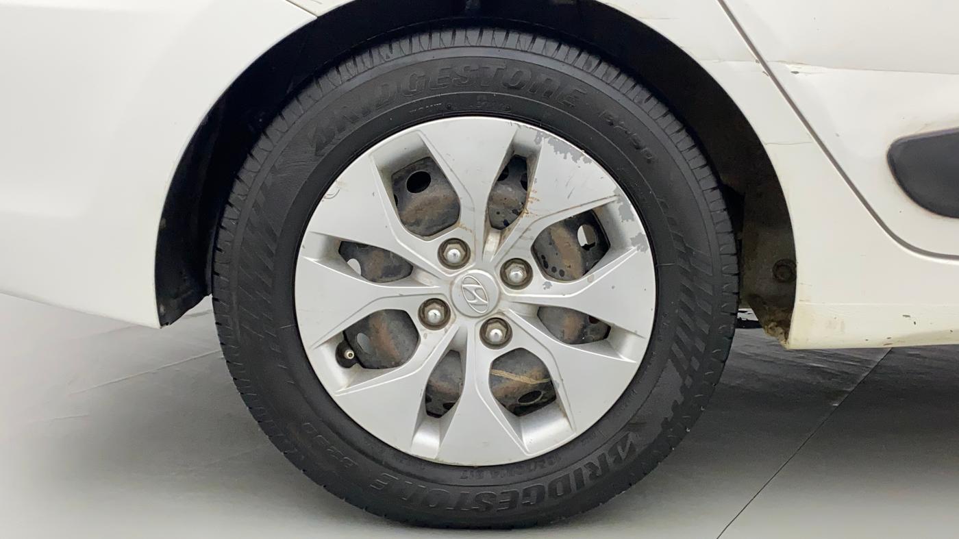 2018 Hyundai Xcent S 1.2, CNG, Manual, 1,03,344 km, Right Rear Wheel