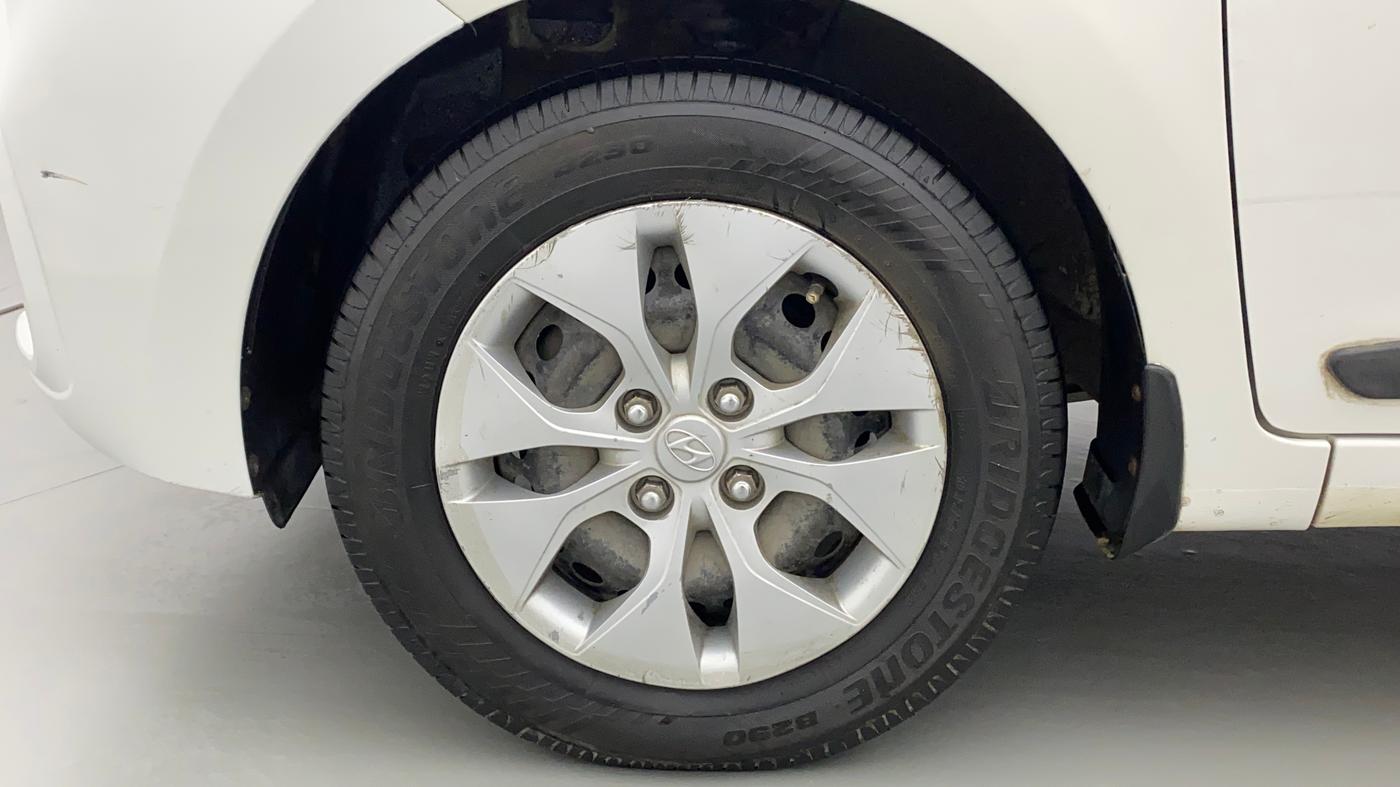 2018 Hyundai Xcent S 1.2, CNG, Manual, 1,03,344 km, Left Front Wheel
