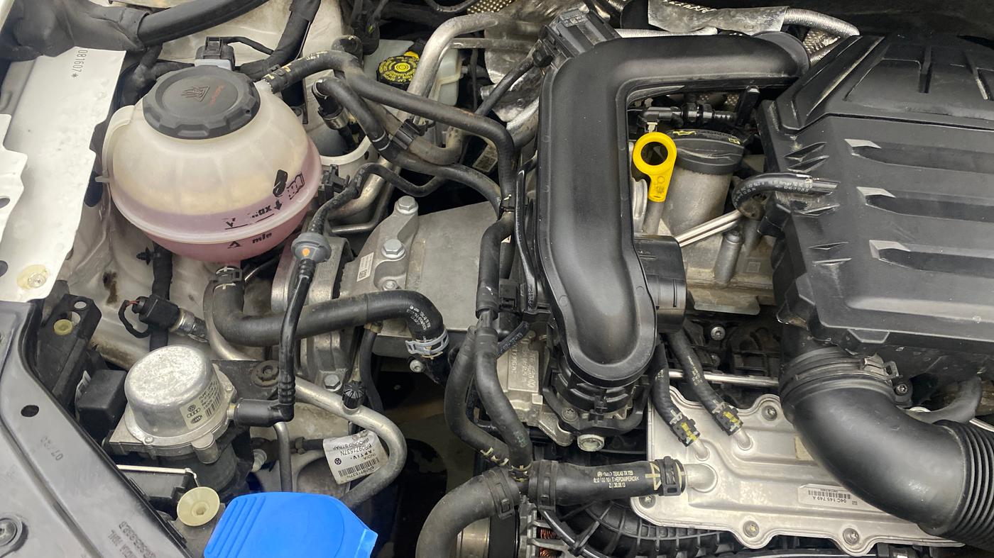 2020 Volkswagen Vento HIGHLINE PLUS 1.0L TSI, Petrol, Manual, 38,452 km, Engine View - Right