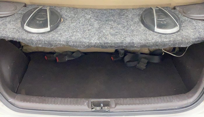 2012 Hyundai Santro Xing GL PLUS, Petrol, Manual, 48,601 km, Boot Inside